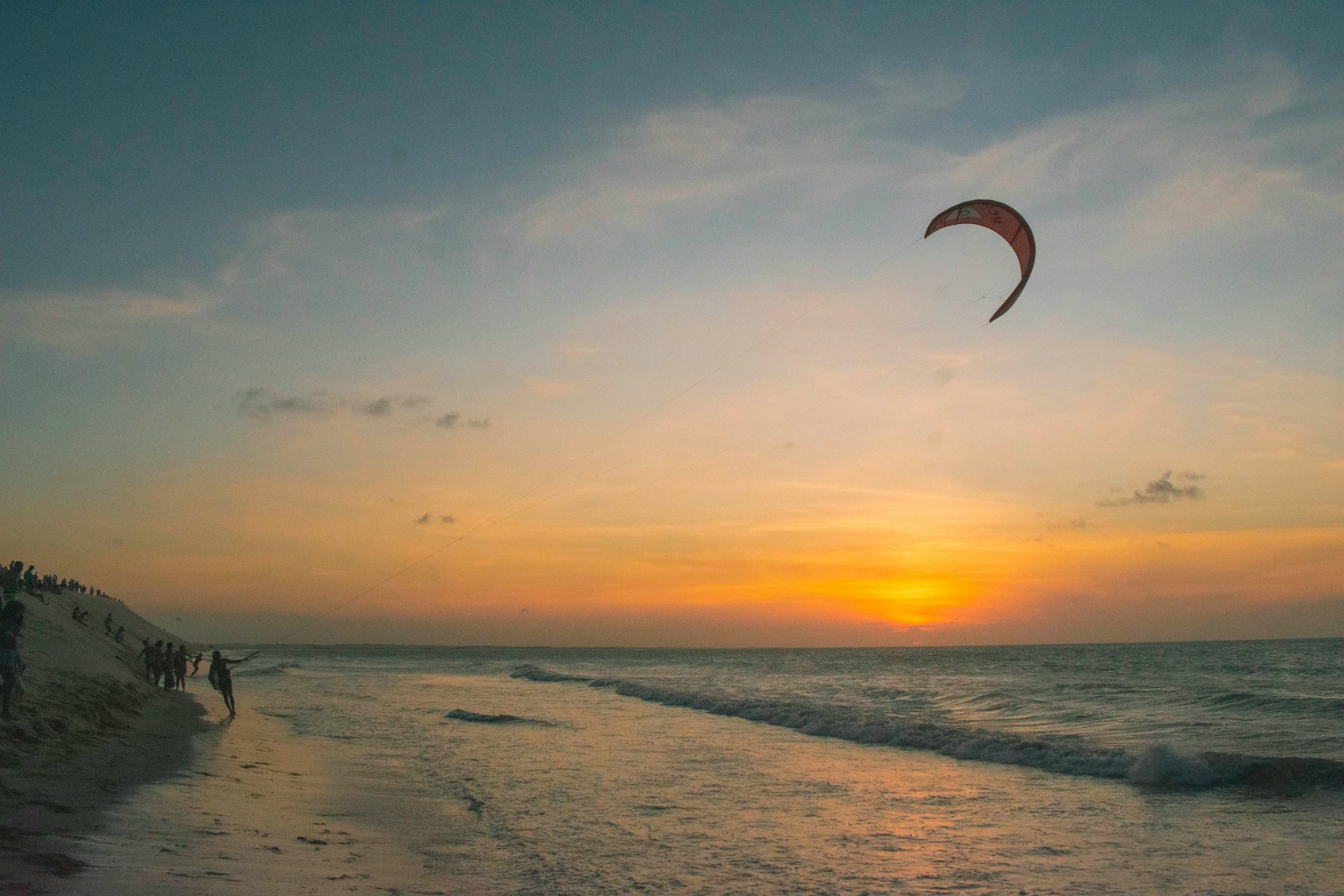 Kitesurf al atardecer en Ocean Park