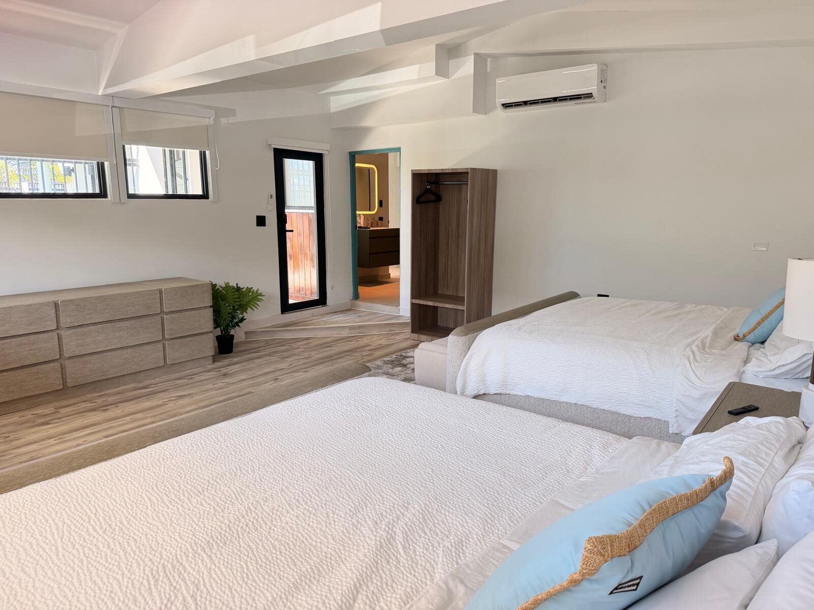Habitación Mega Doble - dormitorio
