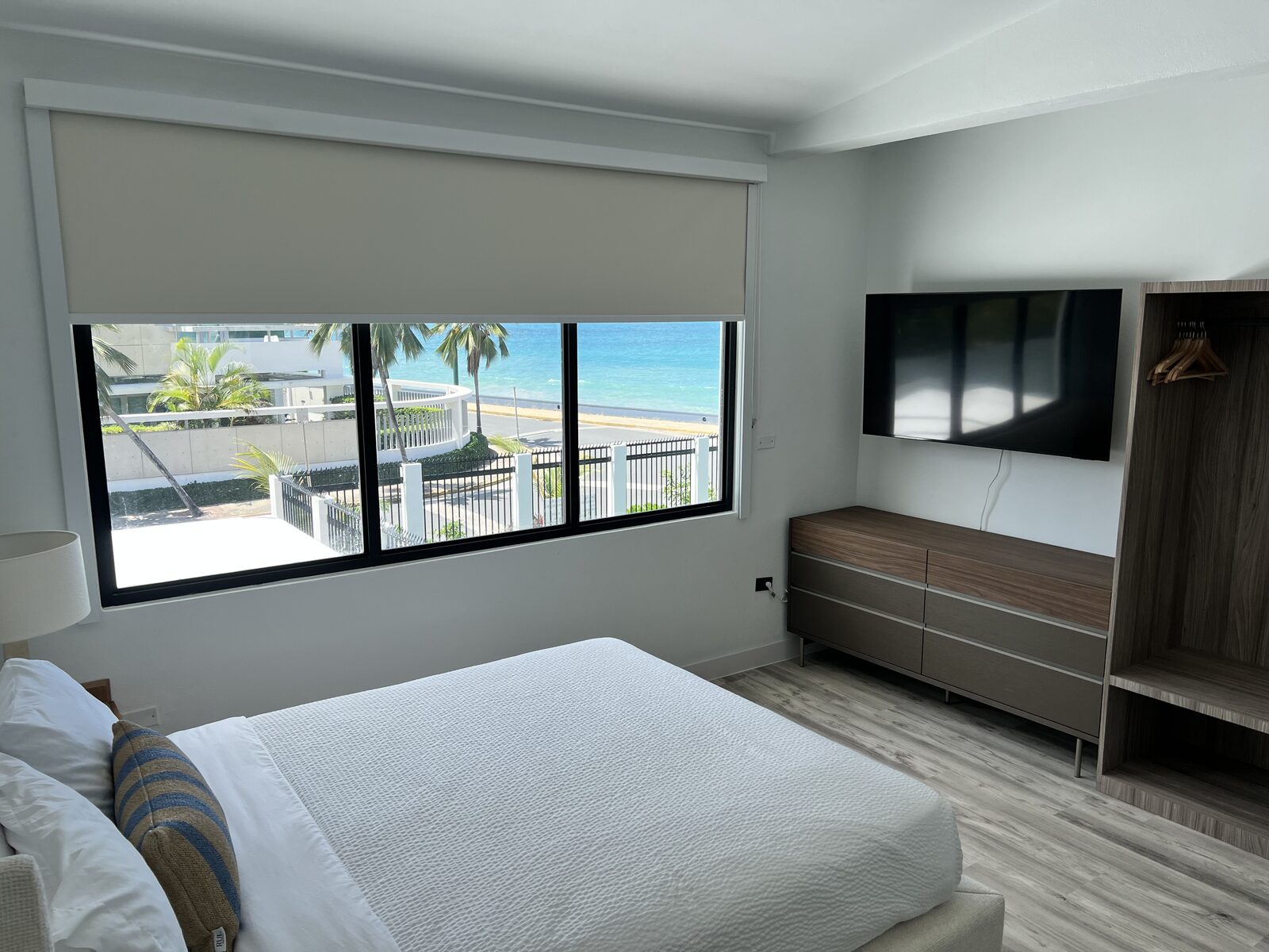 Suite Queen Vista al Mar - dormitorio